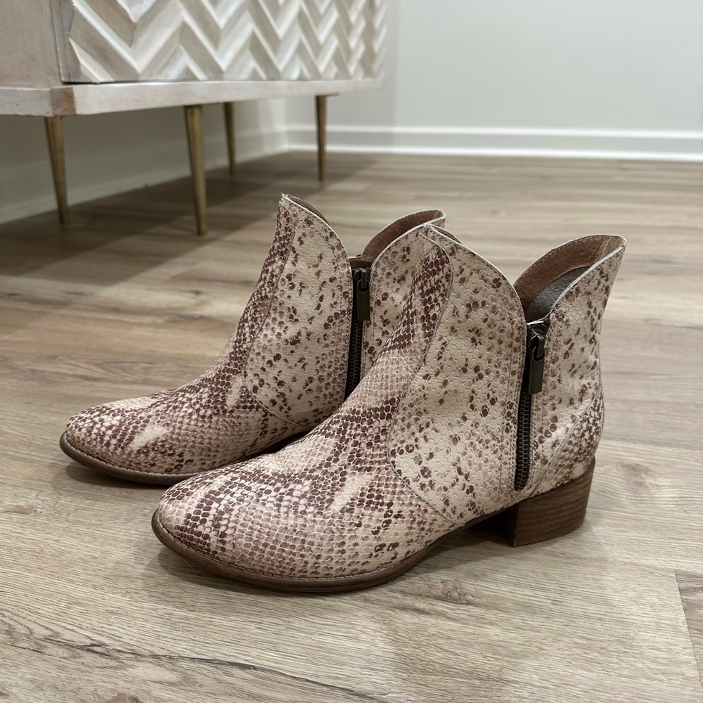 Snakeprint Seychelles booties